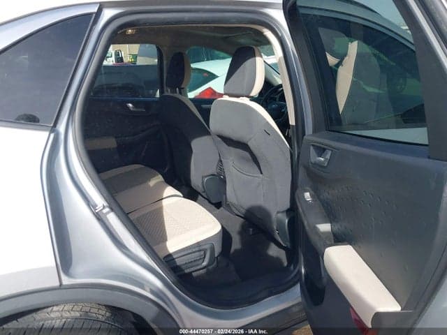 2020 FORD ESCAPE SE 8