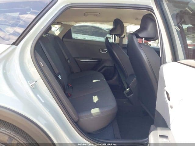 2025 KIA K4 LXS 8