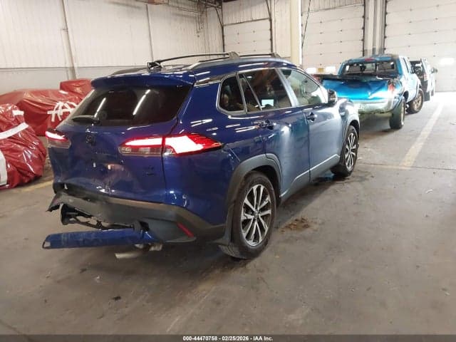 2025 TOYOTA COROLLA CROSS XLE 4