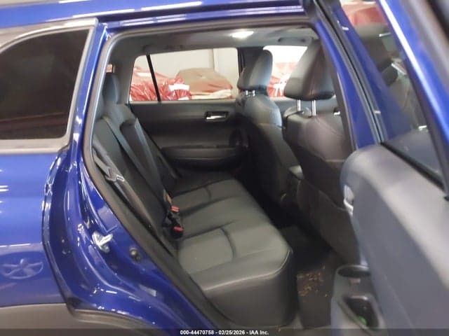2025 TOYOTA COROLLA CROSS XLE 8