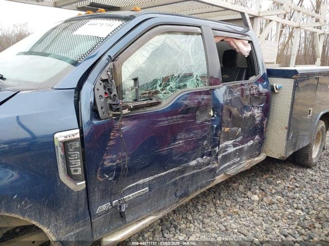 2017 FORD F-350 CHASSIS XLT 11