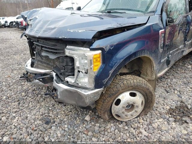 2017 FORD F-350 CHASSIS XLT 13