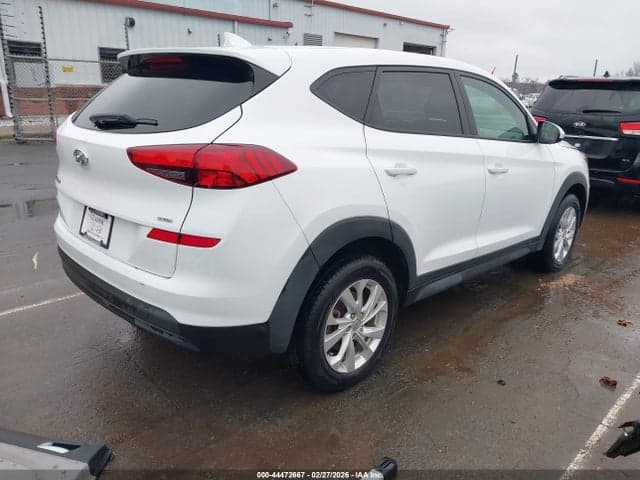 2021 HYUNDAI TUCSON SE 4