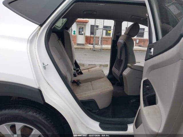2021 HYUNDAI TUCSON SE 8