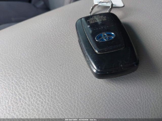 2018 TOYOTA CAMRY HYBRID LE 11