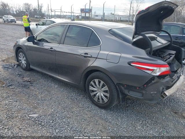2018 TOYOTA CAMRY HYBRID LE 3