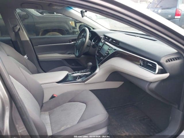 2018 TOYOTA CAMRY HYBRID LE 5