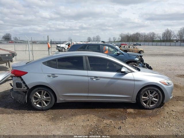 2017 HYUNDAI ELANTRA SE 14
