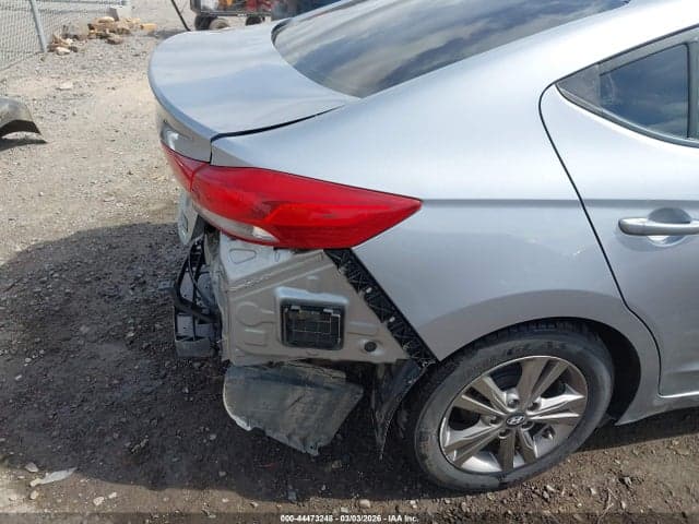 2017 HYUNDAI ELANTRA SE 18