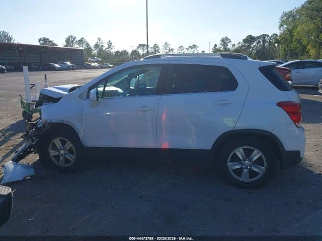 2019 CHEVROLET TRAX LT 14