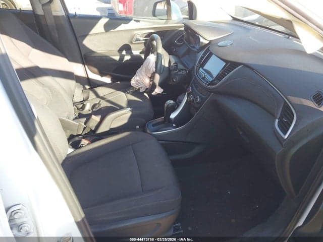2019 CHEVROLET TRAX LT 5