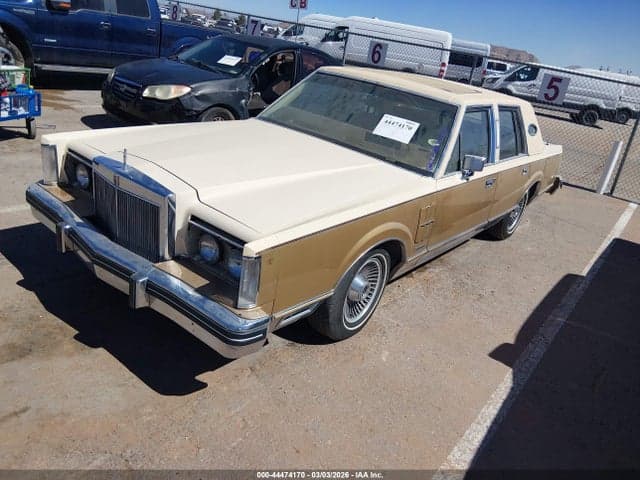 1982 LINCOLN MARK VI 2