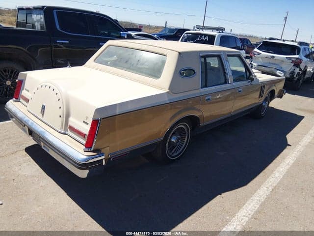 1982 LINCOLN MARK VI 4