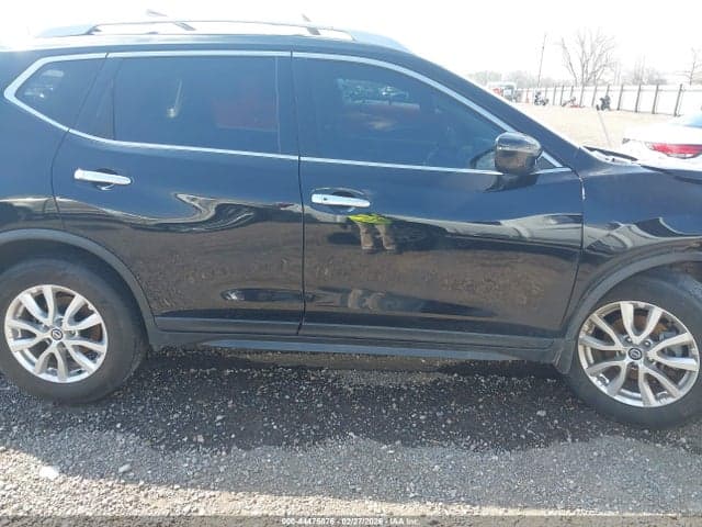 2017 NISSAN ROGUE SV 14