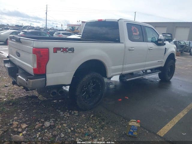 2017 FORD F-250 XLT 4