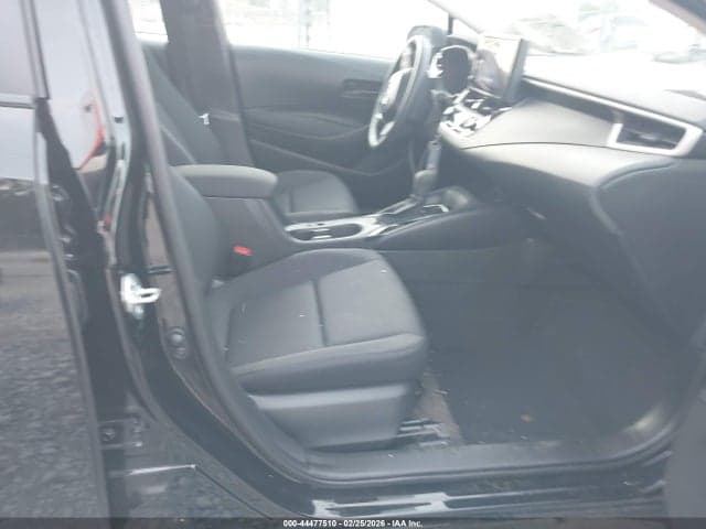 2025 TOYOTA COROLLA LE 5