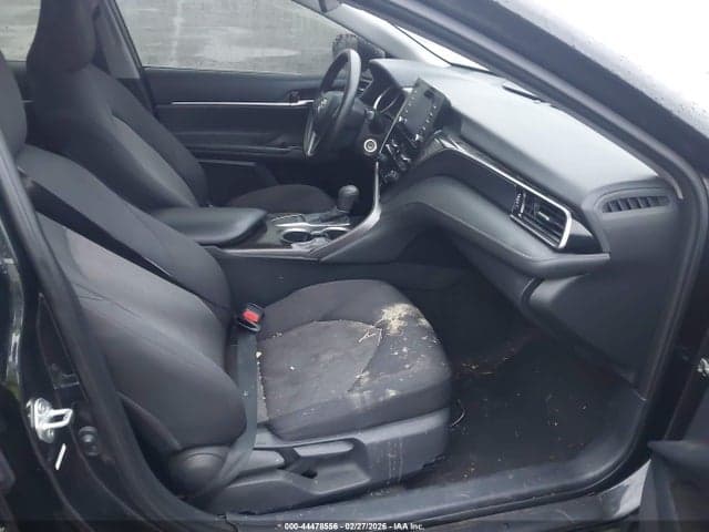 2022 TOYOTA CAMRY LE 5