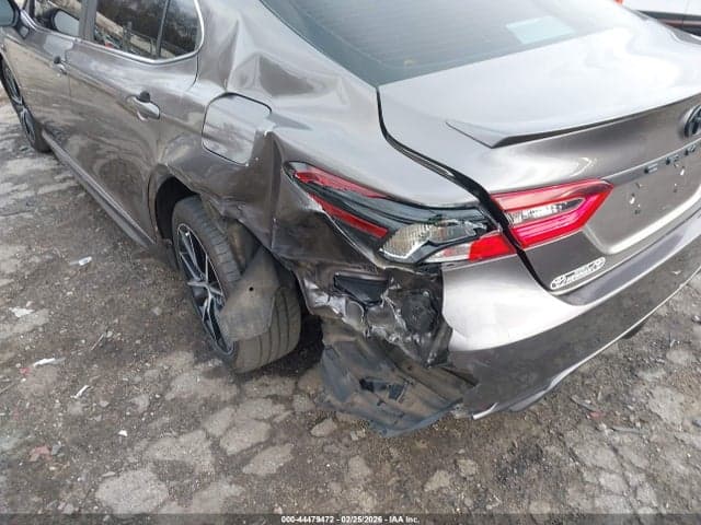 2022 TOYOTA CAMRY SE 17