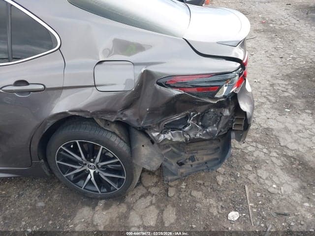 2022 TOYOTA CAMRY SE 6