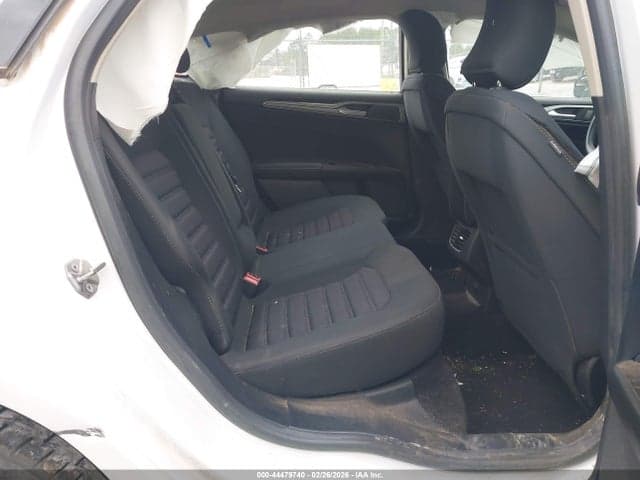 2017 FORD FUSION SE 8