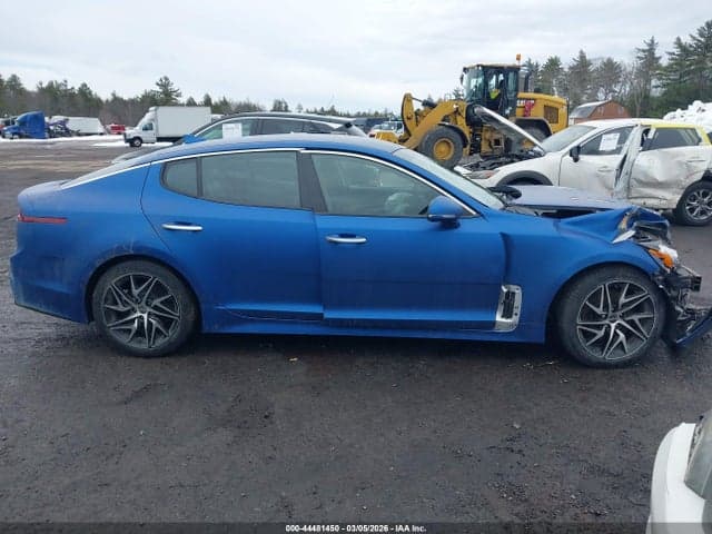 2018 KIA STINGER 14