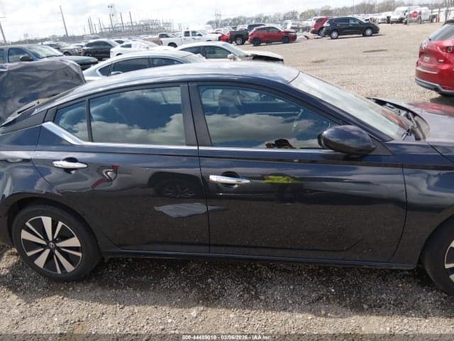 2022 NISSAN ALTIMA SV FWD 13