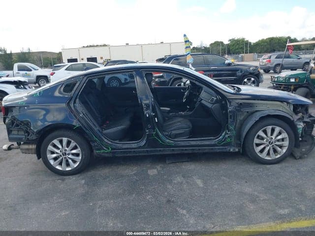 2018 KIA OPTIMA S 14