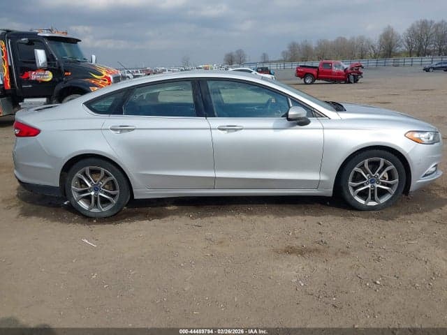2017 FORD FUSION SE 13
