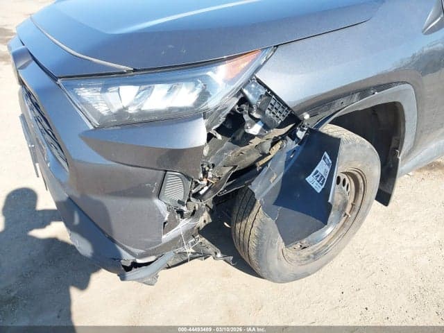 2021 TOYOTA RAV4 LE 6