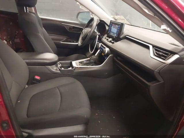 2021 TOYOTA RAV4 LE 5
