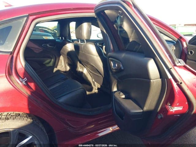 2016 CHRYSLER 200 S 8
