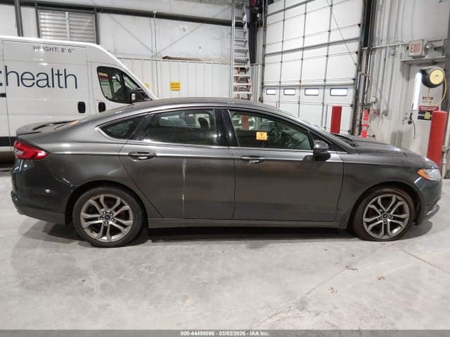 2017 FORD FUSION SE 13