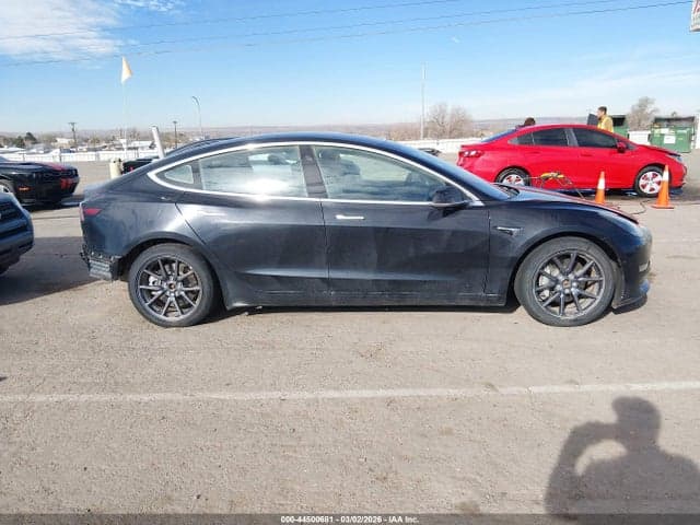 2018 TESLA MODEL 3 LONG RANGE/PERFORMANCE 13
