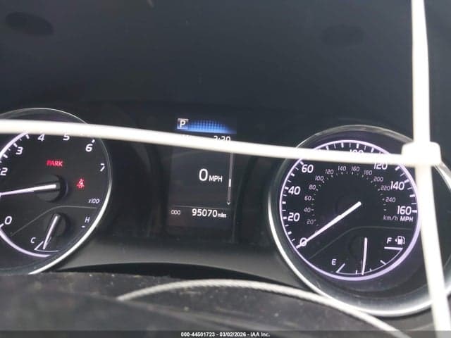 2020 TOYOTA CAMRY SE 7