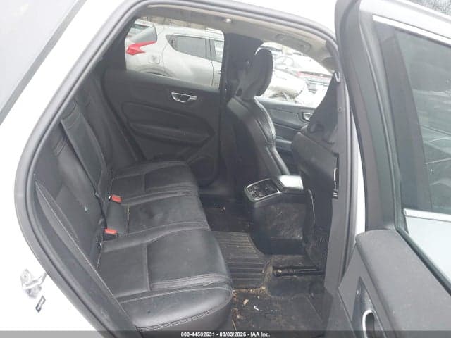 2021 VOLVO XC60 T6 INSCRIPTION 8