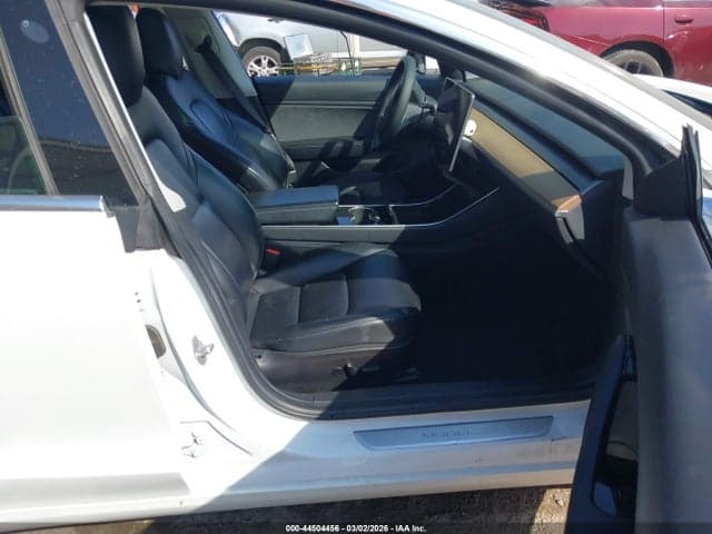 2019 TESLA MODEL 3 LONG RANGE/PERFORMANCE 5
