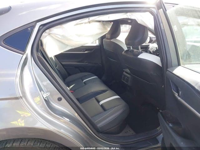 2025 TOYOTA CAMRY SE 8