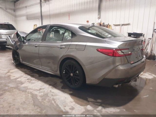 2025 TOYOTA CAMRY SE 3