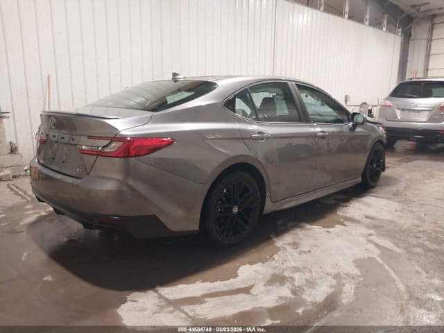 2025 TOYOTA CAMRY SE 4