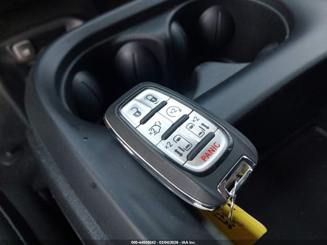 2025 CHRYSLER PACIFICA HYBRID SELECT 11