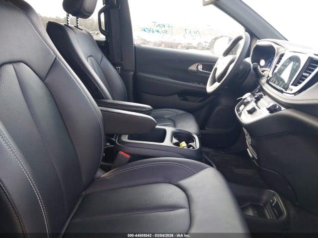 2025 CHRYSLER PACIFICA HYBRID SELECT 5