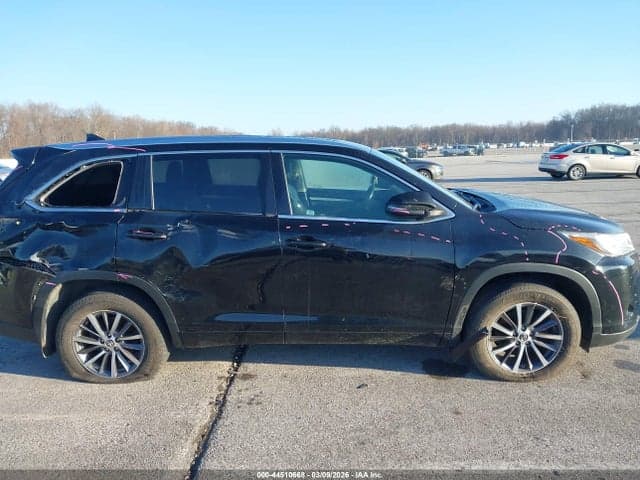 2018 TOYOTA HIGHLANDER XLE 13
