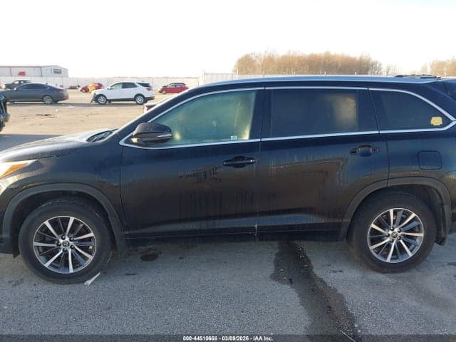 2018 TOYOTA HIGHLANDER XLE 14