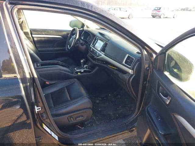 2018 TOYOTA HIGHLANDER XLE 5