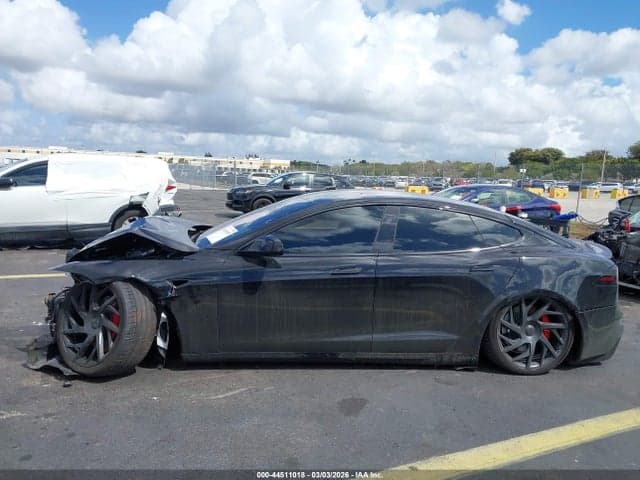 2026 TESLA MODEL S PLAID 14