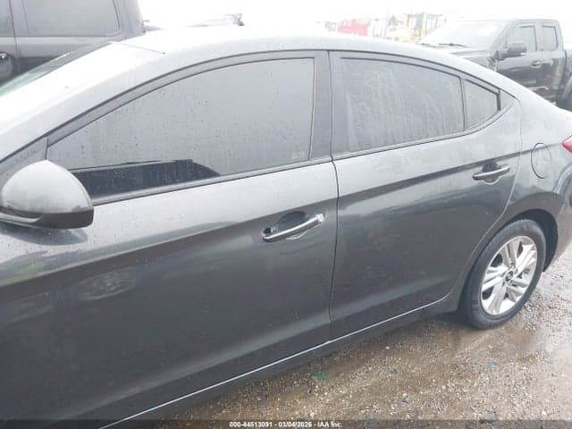 2020 HYUNDAI ELANTRA SEL 14