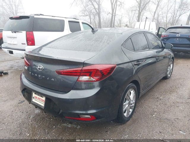 2020 HYUNDAI ELANTRA SEL 4