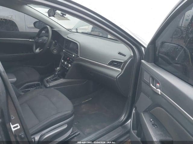2020 HYUNDAI ELANTRA SEL 5