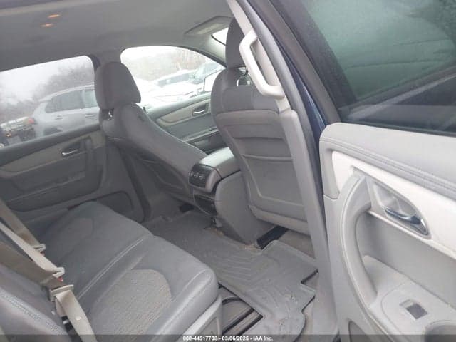 2017 CHEVROLET TRAVERSE LS 8