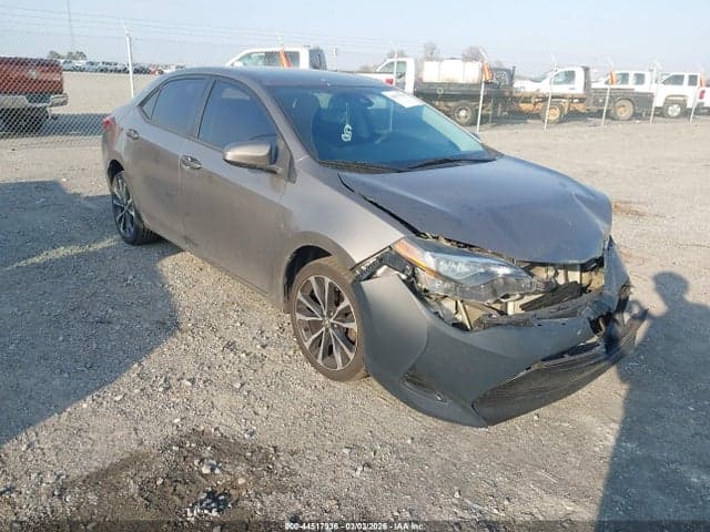 2018 TOYOTA COROLLA LE 1